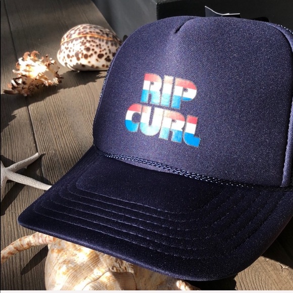 🌴🔥FREE...WITH LARGE BUNDLE🔥🌴 - Picture 2 of 5